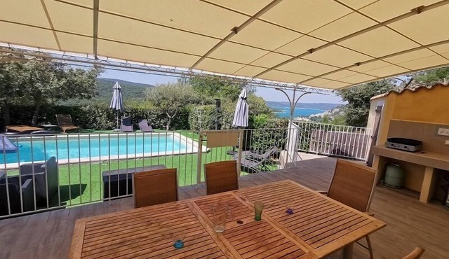 Le Belvedère guest house - BAUDUEN