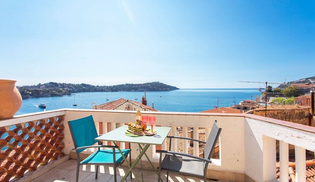 LE BELVEDERE AP1059 by RIVIERA HOLIDAY HOMES