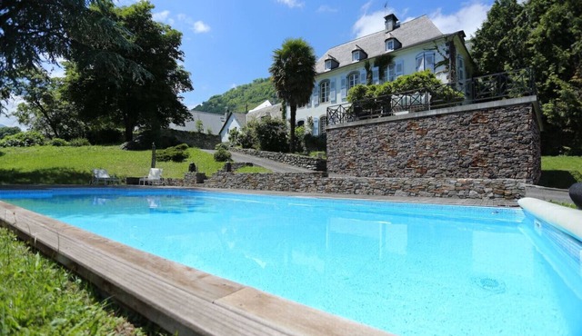 Le Belvedere: Mountain Magic & Timeless Charm