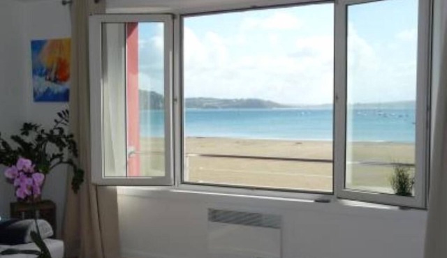 LE BIGORNEAU IMPRENABLE VIEW of the MORGAT CROZON BEACH