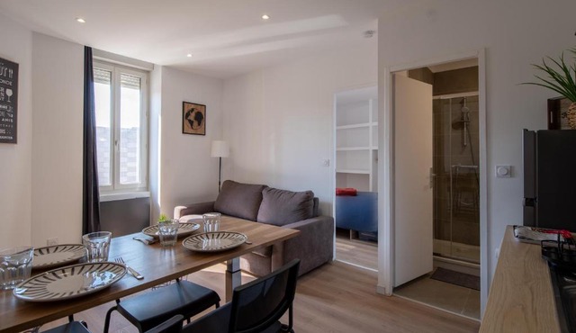 LE BISTROT 203 - Tout équipé - WIFI & TV