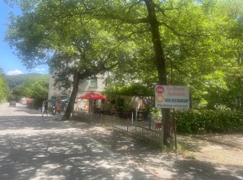 le bistrot ardéchois by Papytof