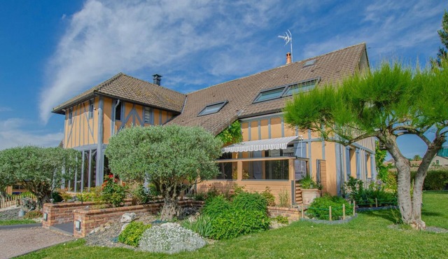 Le Bivouac lake view