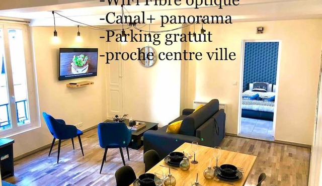Le Black and Wood, proche centre, parking gratuit.