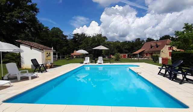 Le Bleuet (whole unit) Les Prinqières.