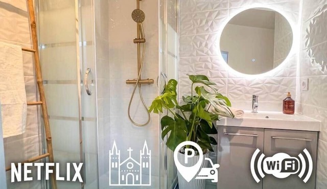 Le Bohème: free private parking