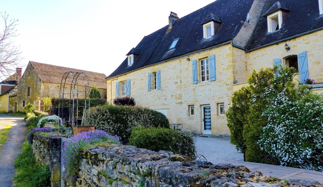 Le Bonheur dans notre Pré, 4 gites with 11 rooms 25P