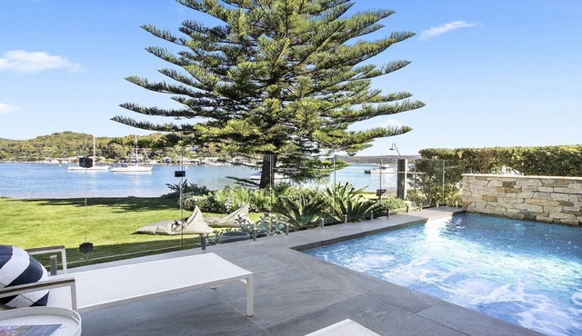 Le Booker Beachfront with Private Heated Pool