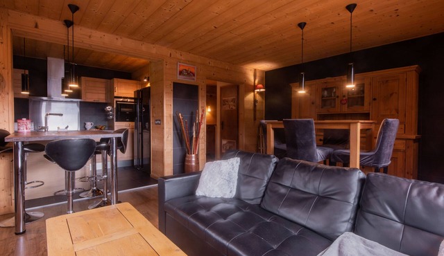 Le Borderan - Two Bedroom Apartment, Sleeps 4