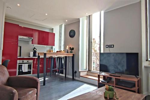 Le Bouda avec un balcon vue sur la République