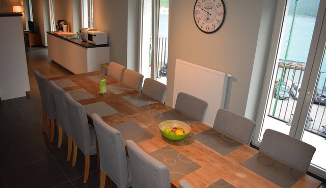 Le Bouquetin 1: spacious apartment with a fantastic view of the reservoir