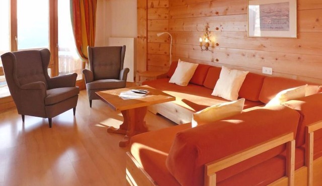 Le Bristol B52 by Interhome