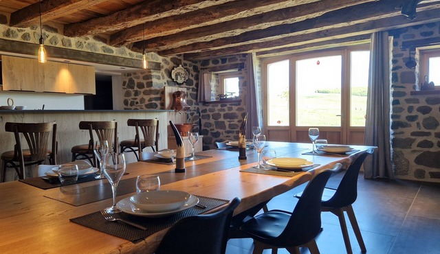 Le Buron de Laguiole, peaceful setting on the Aubrac plateau, near Laguiole