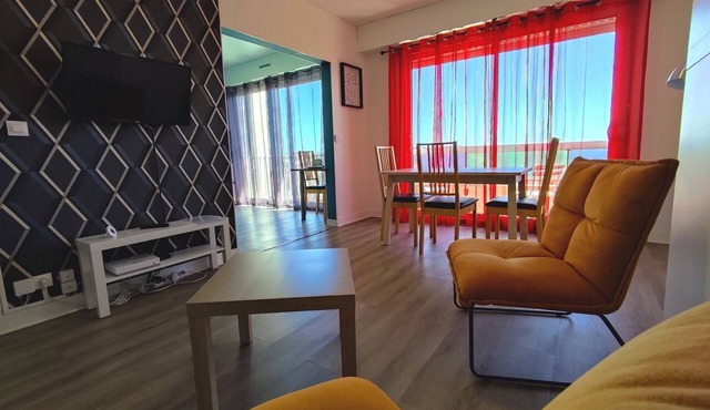Le Bury Pleasant studio with garage and superb view