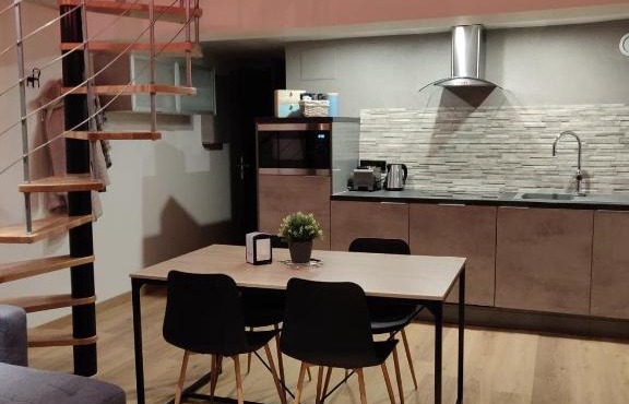 Le business, duplex moderne special PRO de passage