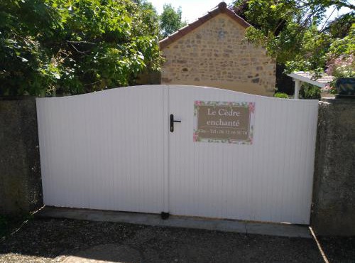 Le Cèdre enchanté