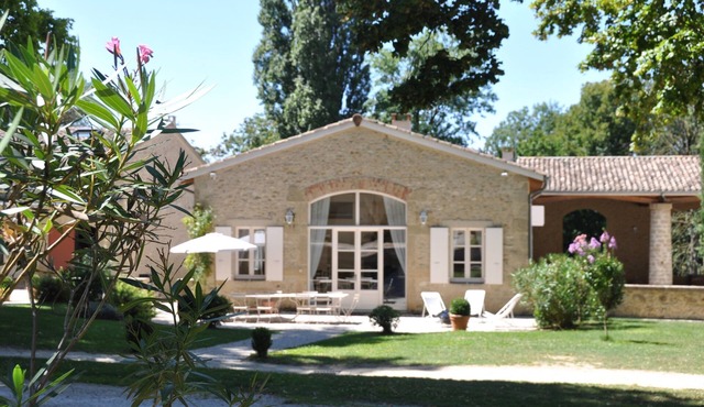 Le Colombier, charming holiday home, 8-10 p., at the gates of Provence