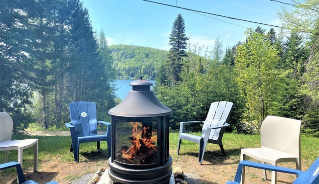 Le2140, Chalet rustique avec plage au Lac Sarrazin