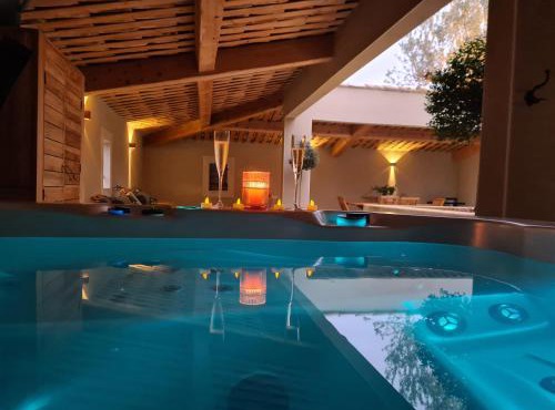 Le Cabanon de Nans. Gîte de charme en Provence.