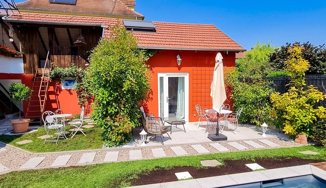 Le Caveau de la Maison Garancia Avec Piscine et Jardin