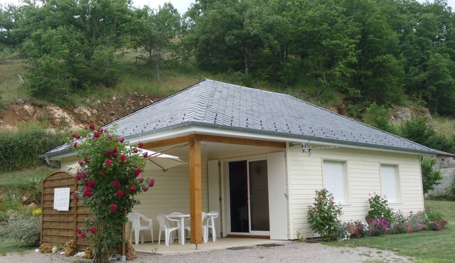Le chalet de Rabassous, single-storey house near the Aubrac plateau