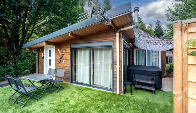 Le Chalet des Pins with Spa and Sauna * Terrace * Parking * Air conditioning * Wifi *