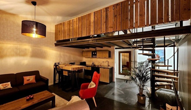 Le Chalet-Loft-Private Bathroom-Apartment-Garden view