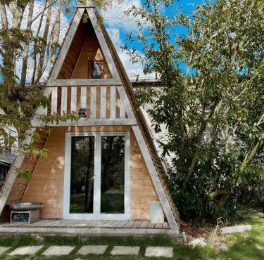 Le Chalet Tipi avec jacuzzi et jardin