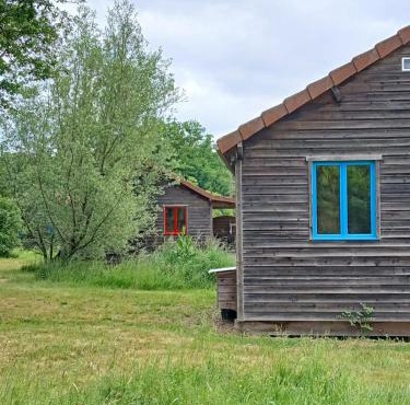 LE CHAMP RADIS 4 chalets Canal du Nivernais Morvan