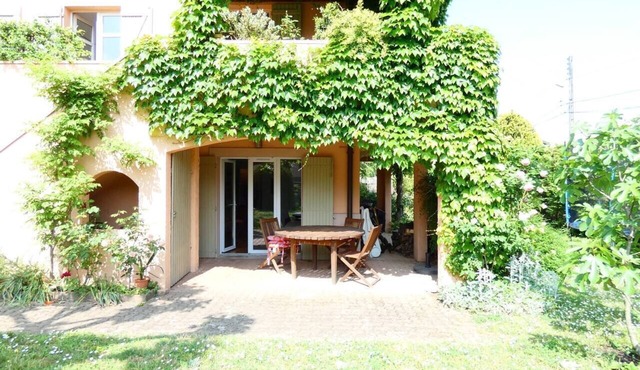 Le Chantegrillet: Large studio + quiet garden