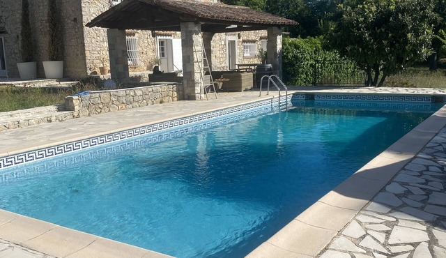 Le Charme dun Vieux mas Provençal Dans un Parc Arboré Avec Piscine