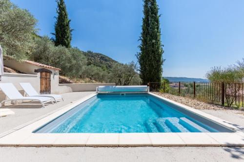 Le charme d'un pigeonnier provençal avec piscine chauffée