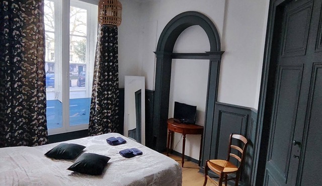 Le Charme de L'ancien à 5 min à Pied du Centre Ville, Idéal Pour les Familles