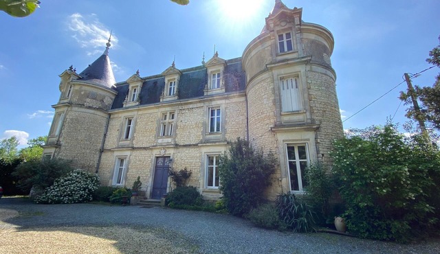 LE CHATEAU STE MARIE PROCHE MARAIS POITEVIN
