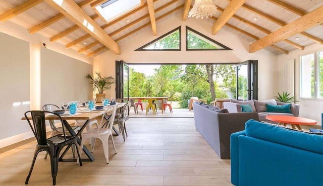 Le Chateaubriand belle maison dans un écrin de verdure