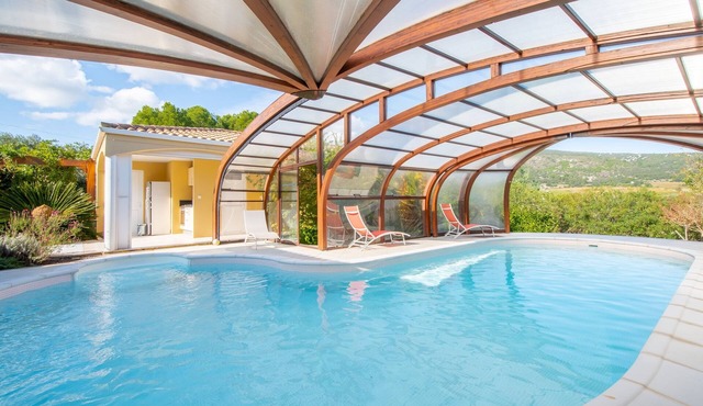 Le Chemin des Faysses - Vue montagne et piscine