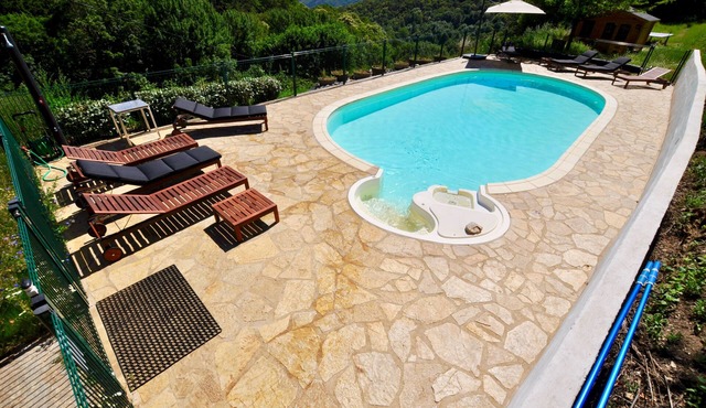 Le Chene - Cosy gite with panoramic mountain views, immersed in beautiful nature