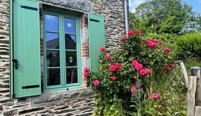 Le Chêne - Spacious stone house, with air conditioning - Sleeps 6.