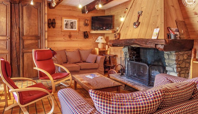 LE CHEVAL NOIR - DOUCY LA LECHERE