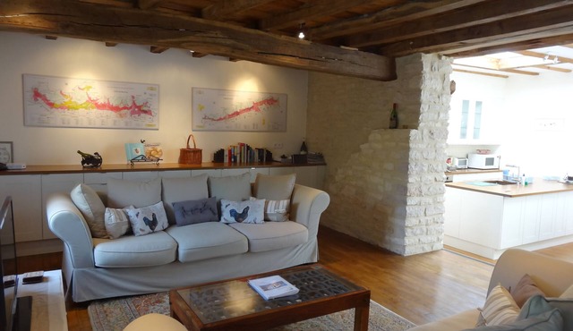 Le Chevalier, Puligny-Montrachet. Superb, 3 bdr/3bth, Village home, terrace