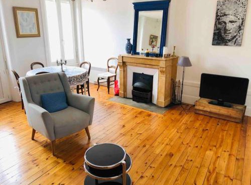 Le Cheylard, appartement spacieux et lumineux