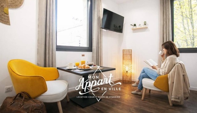 Le Chic & Stylé: Between the Historic Center and the Palais de Justice