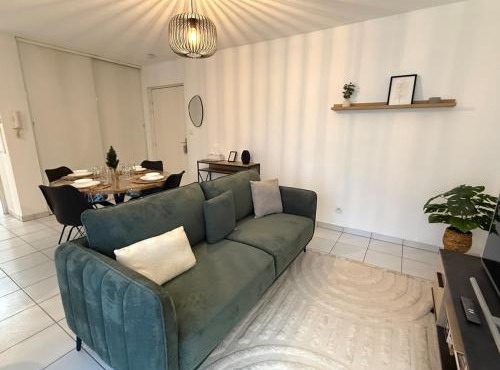 Le Clair de Lune Elegant T3 with Private Parking