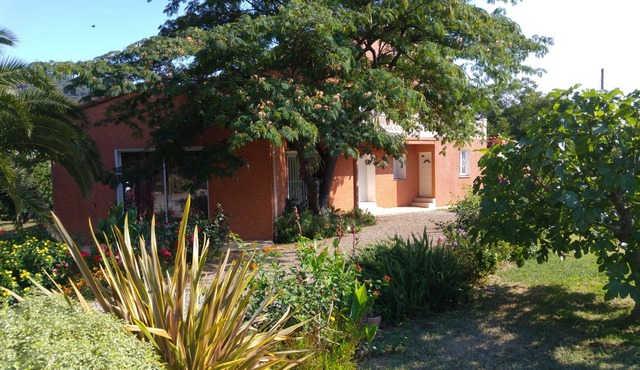 Le Clos de L 'Albizia apartment in the heart of the Pyrenees Orientales