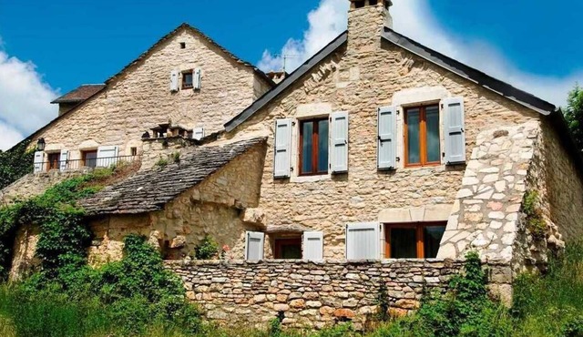 Le Clos Fleuri - Location 4 Pers à Saint Georges de Lévejac