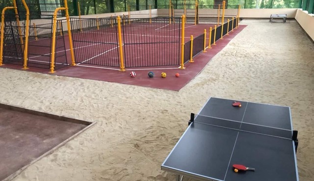 Le Clos 3 with covered multisport pitch, Spa sauna swimming pool 2h30 from Paris