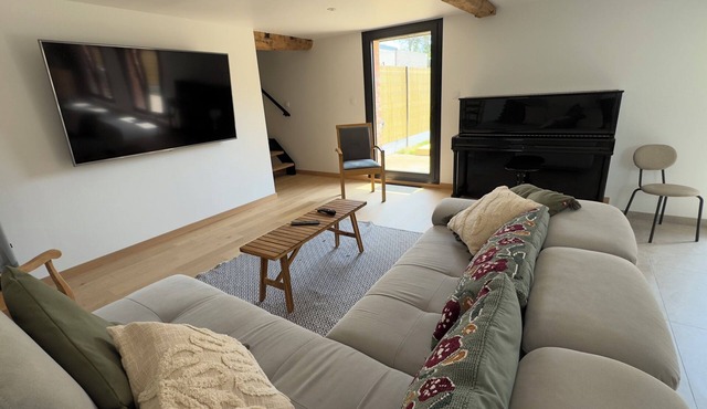 Le Clos de la Becque farm, pets welcome, horse boxes available