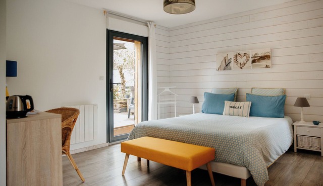 Le Clos de la Roche is located 19 kms south-west of Rennes, Chambre Malouine