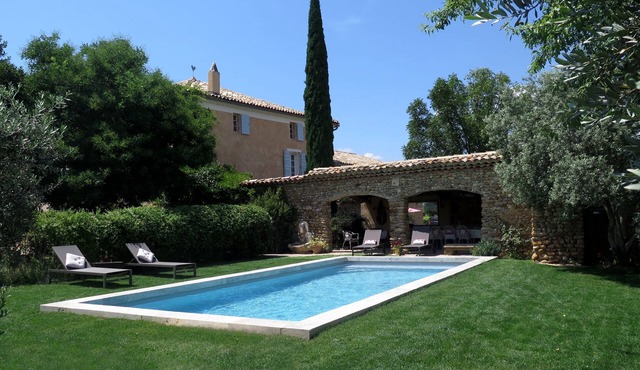 Le Clos de la Tuilerie, country house in Valensole en Provence, private swimming pool