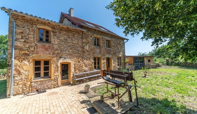 Le Clos de Pleinecey - Maison en pierre en campagne